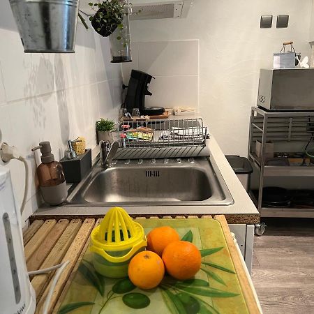 Appartamento Le Studio La Roquebrussanne Esterno foto