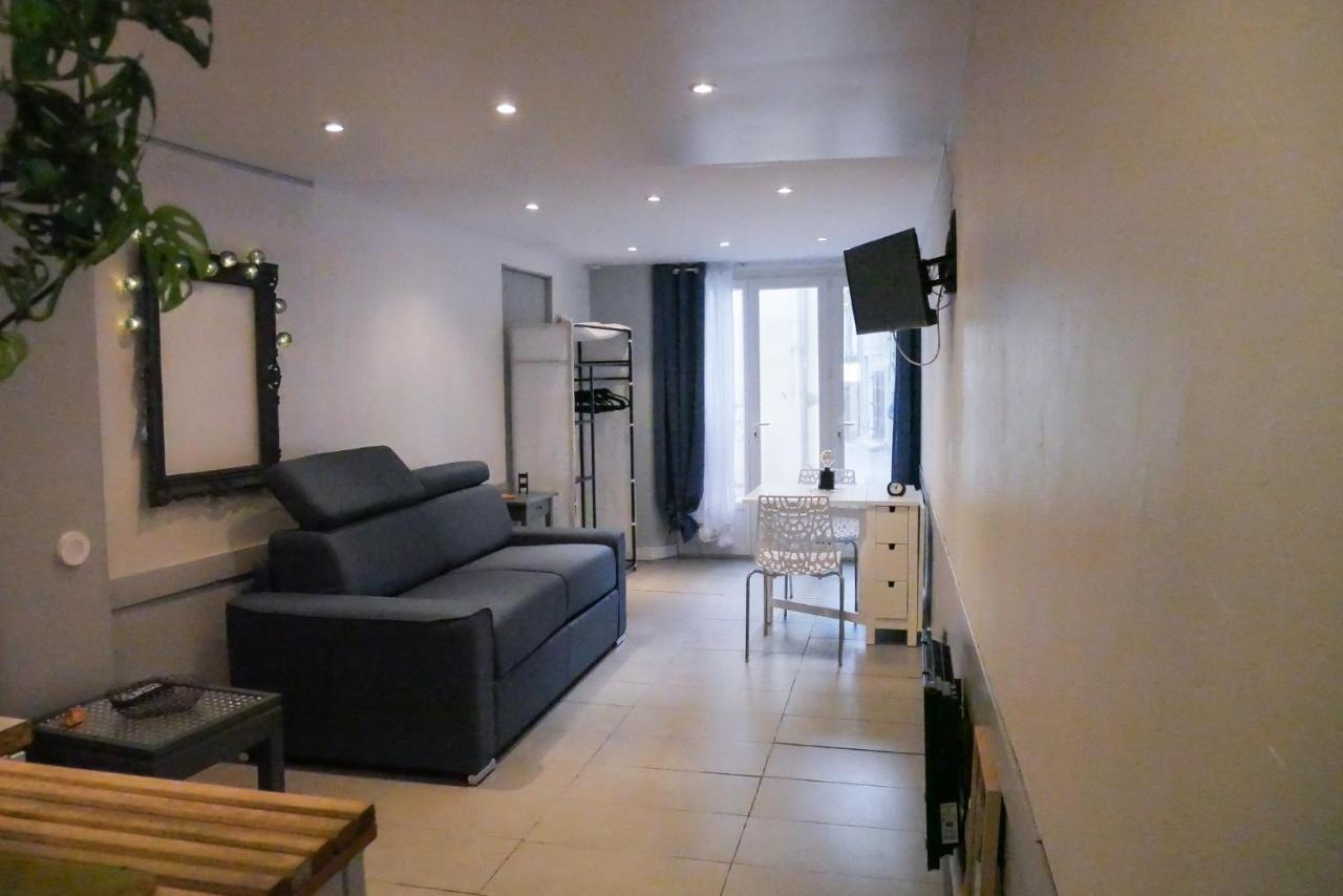 Appartamento Le Studio La Roquebrussanne Esterno foto