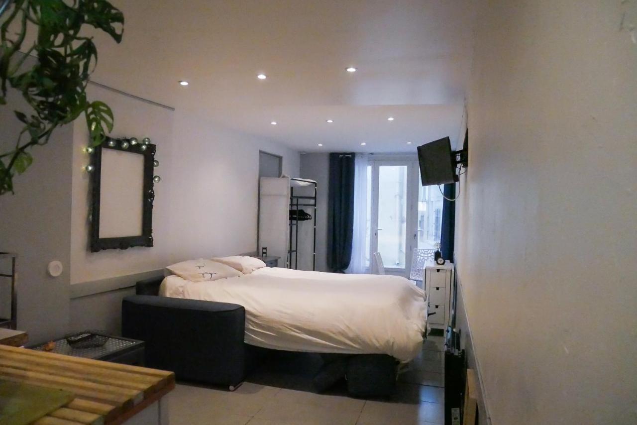 Appartamento Le Studio La Roquebrussanne Esterno foto